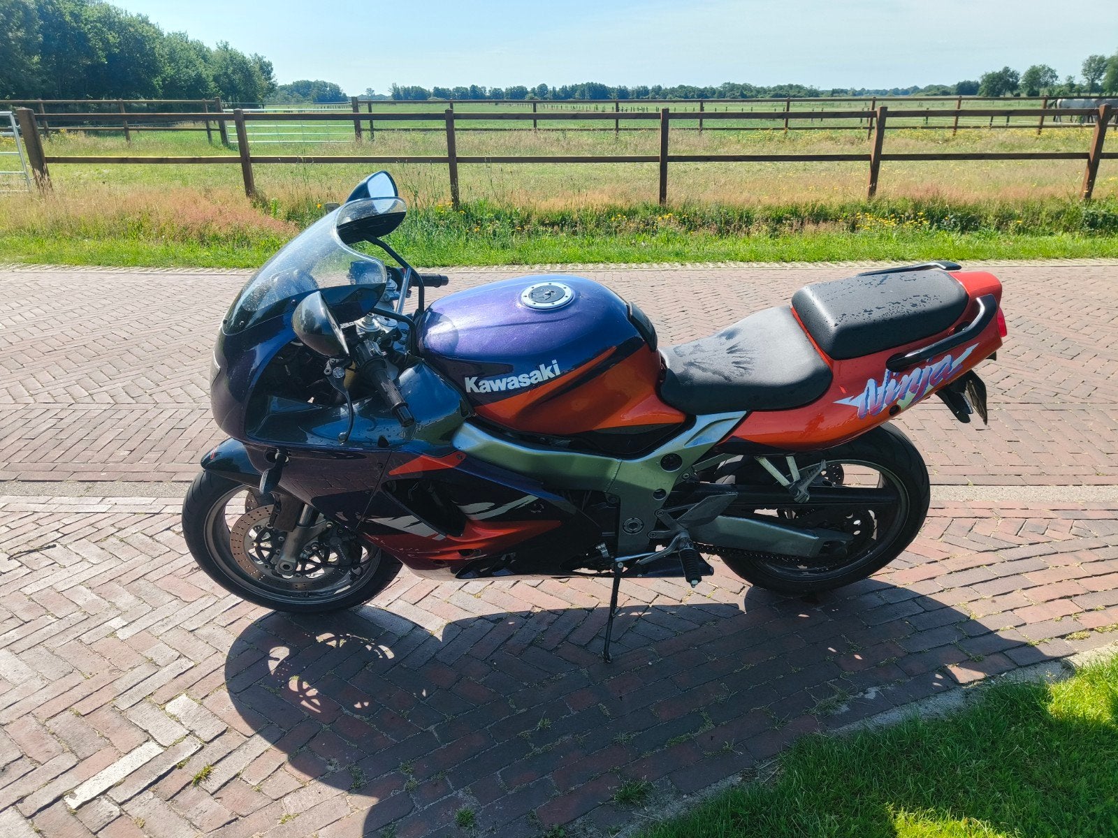 Kawasaki Ninja ZX-9R Sportmotor - Paars/Oranje, Sportuitlaat, 4 cilinders, Motorrijbewijs A, Gebruikt