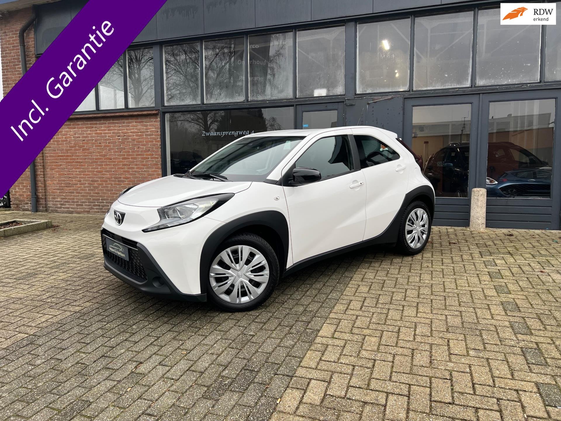 Toyota Aygo X 1.0 VVT-i S-CVT Premium, Acc Dealer OH Automaa, Auto's, Toyota, Stof, Gebruikt, Zwart, 4 stoelen
