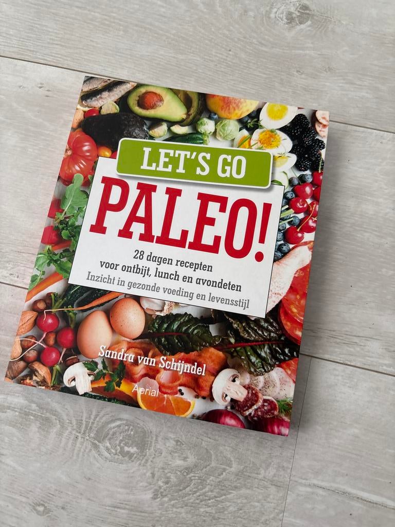 Let's Go Paleo! Kookboek - Gezonde Recepten, Voorgerechten en Soepen, Ophalen of Verzenden, Zo goed als nieuw, Gezond koken