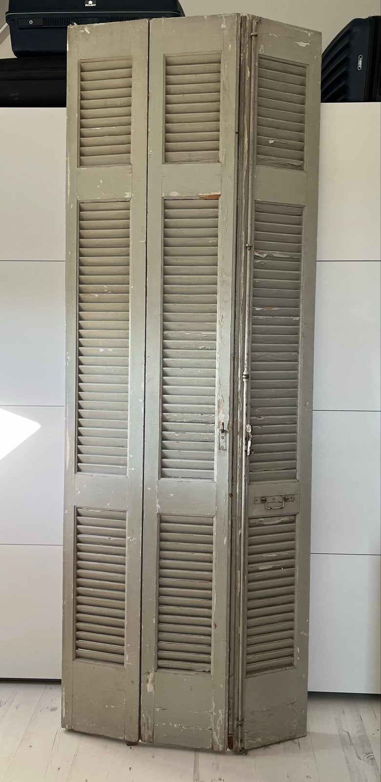 Antieke houten vouwdeur met lamellen - 235x90 cm, Doe-het-zelf en Verbouw, Deuren en Horren, Ophalen, Gebruikt, 80 tot 100 cm