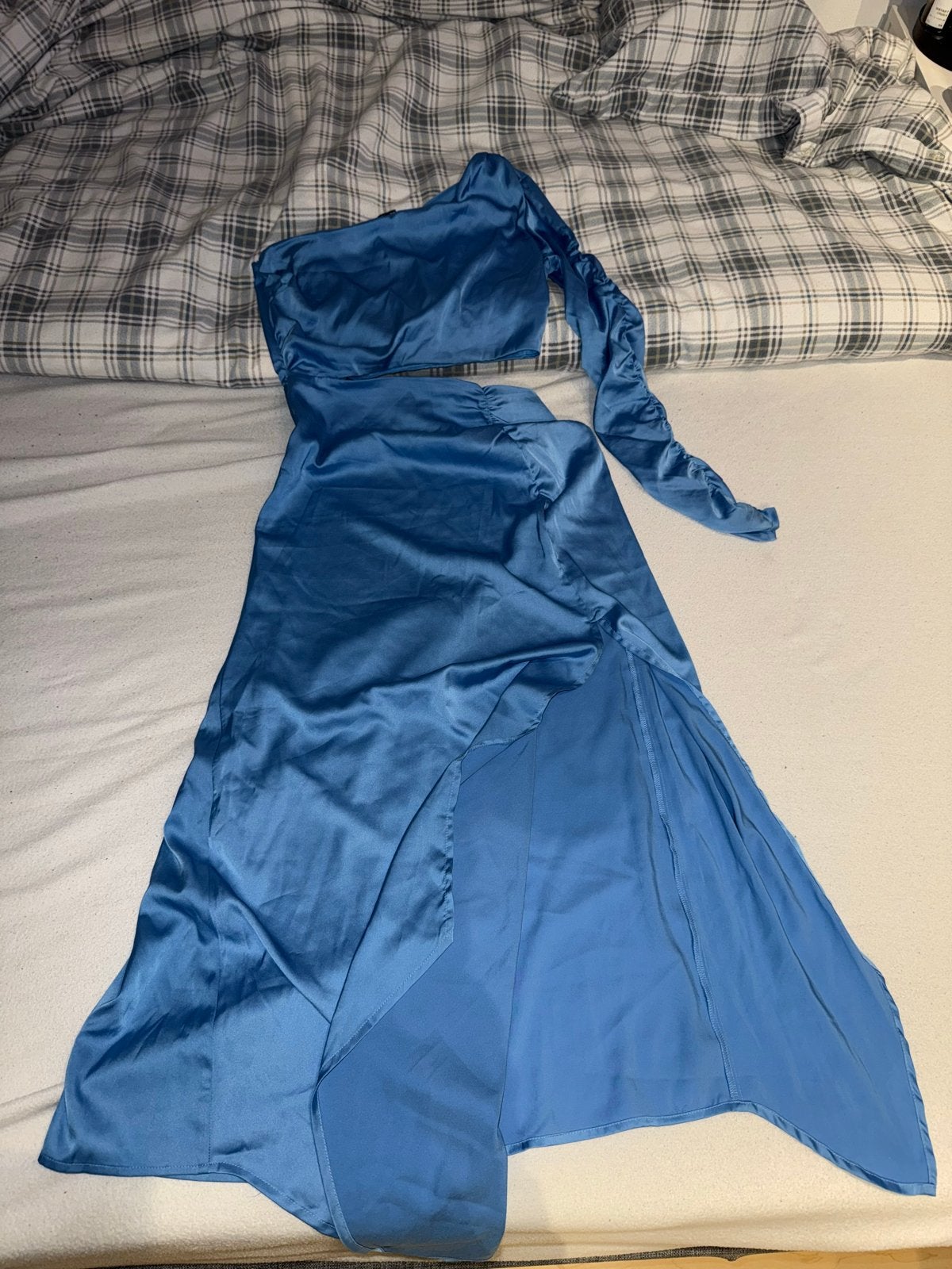 Stradivarius Satijnen Jurk met Split - Blauw, Blauw, Ophalen of Verzenden, Zo goed als nieuw, Maat 34 (XS) of kleiner