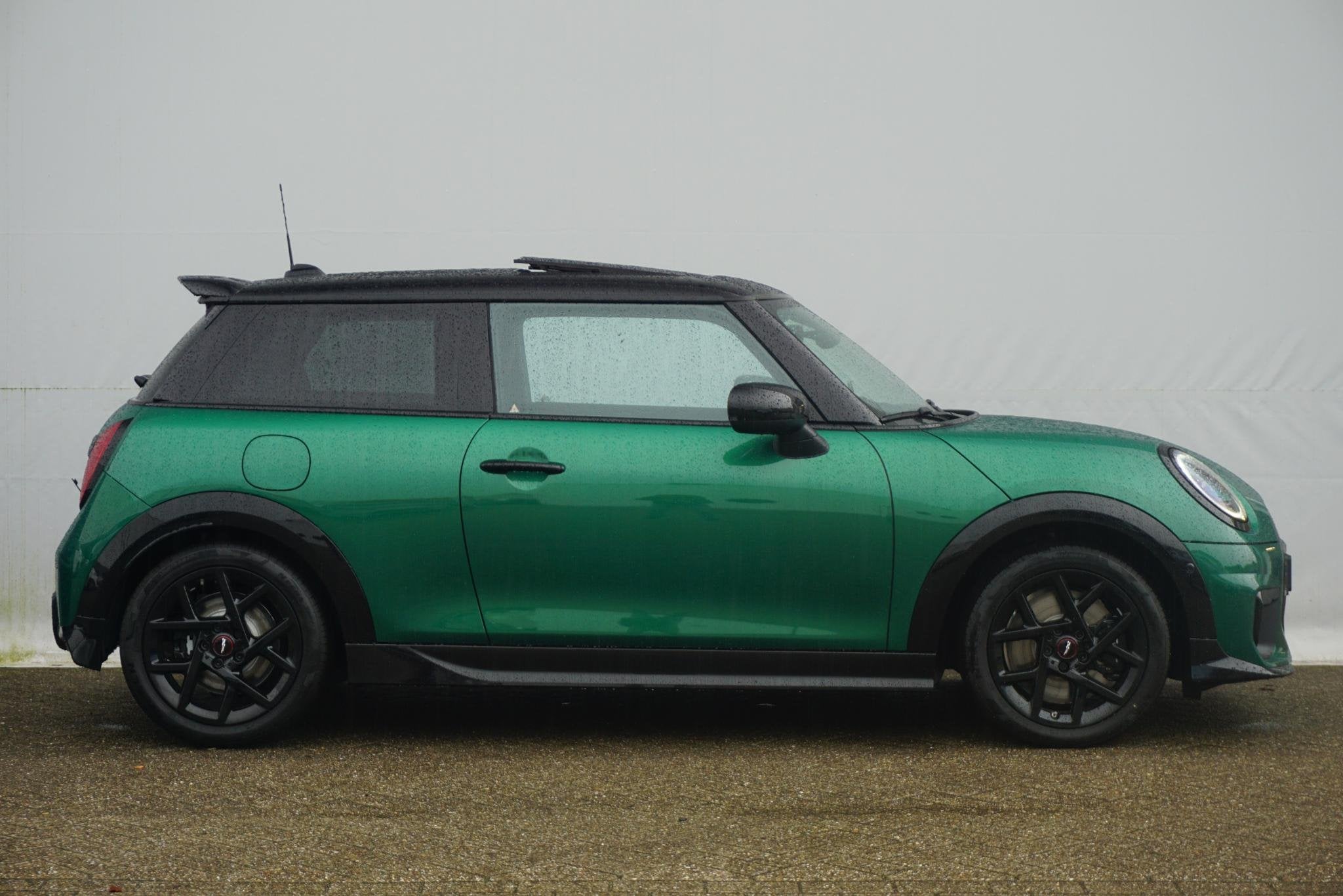 MINI 3-Deurs Cooper C John Cooper Works Uitvoering | Pakket, Gebruikt, 156 pk, Met garantie (alle), 4 stoelen
