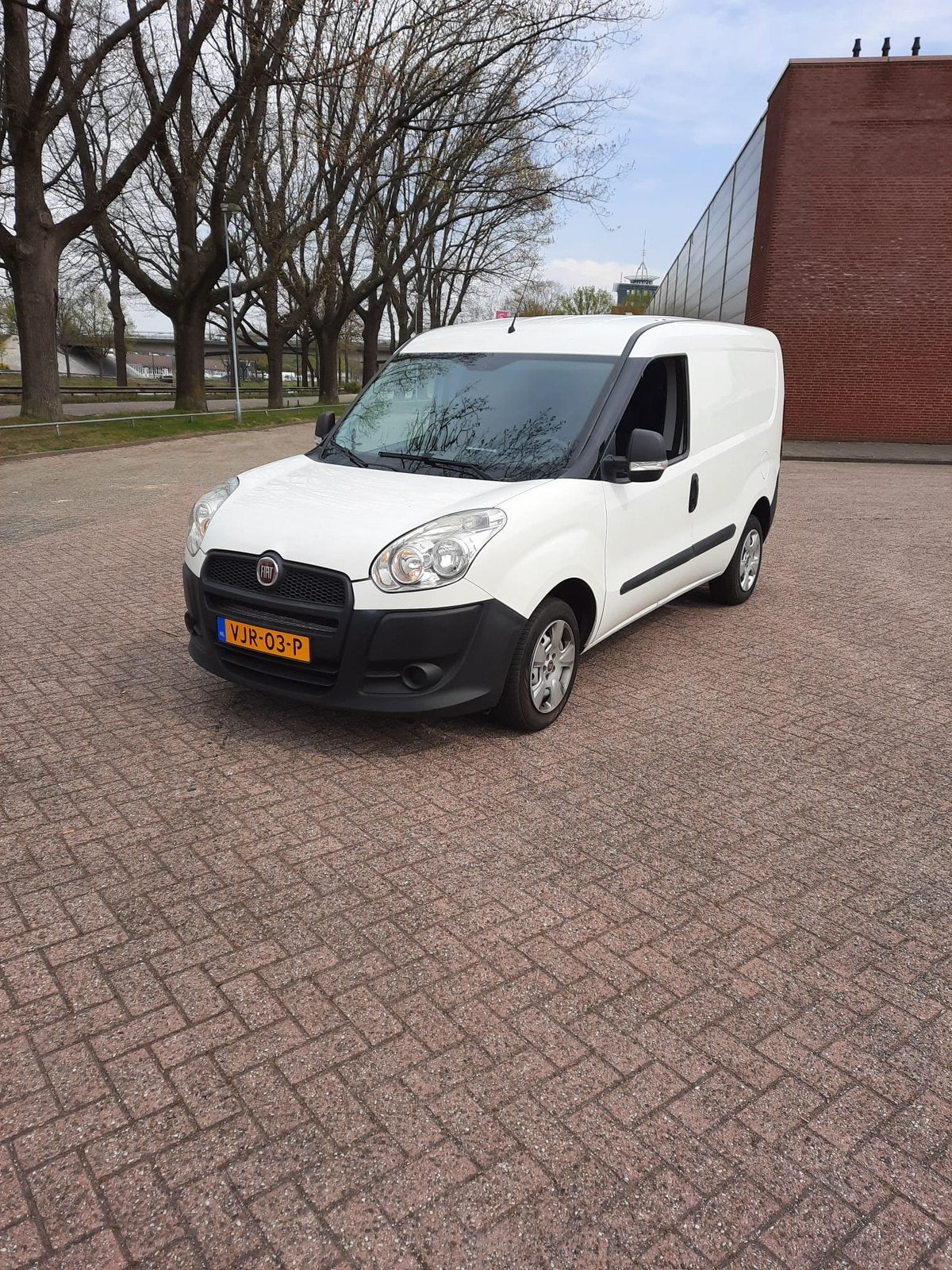 Fiat doblo 1.3 NL kenteken met diefstalschade, Ophalen, Overige carrosserieën, Wit, Fiat