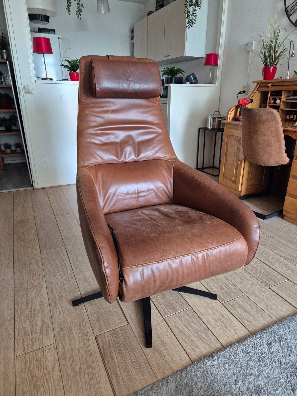 leren prominent relaxstoel, Huis en Inrichting, Fauteuils, Ophalen, Gebruikt, 50 tot 75 cm