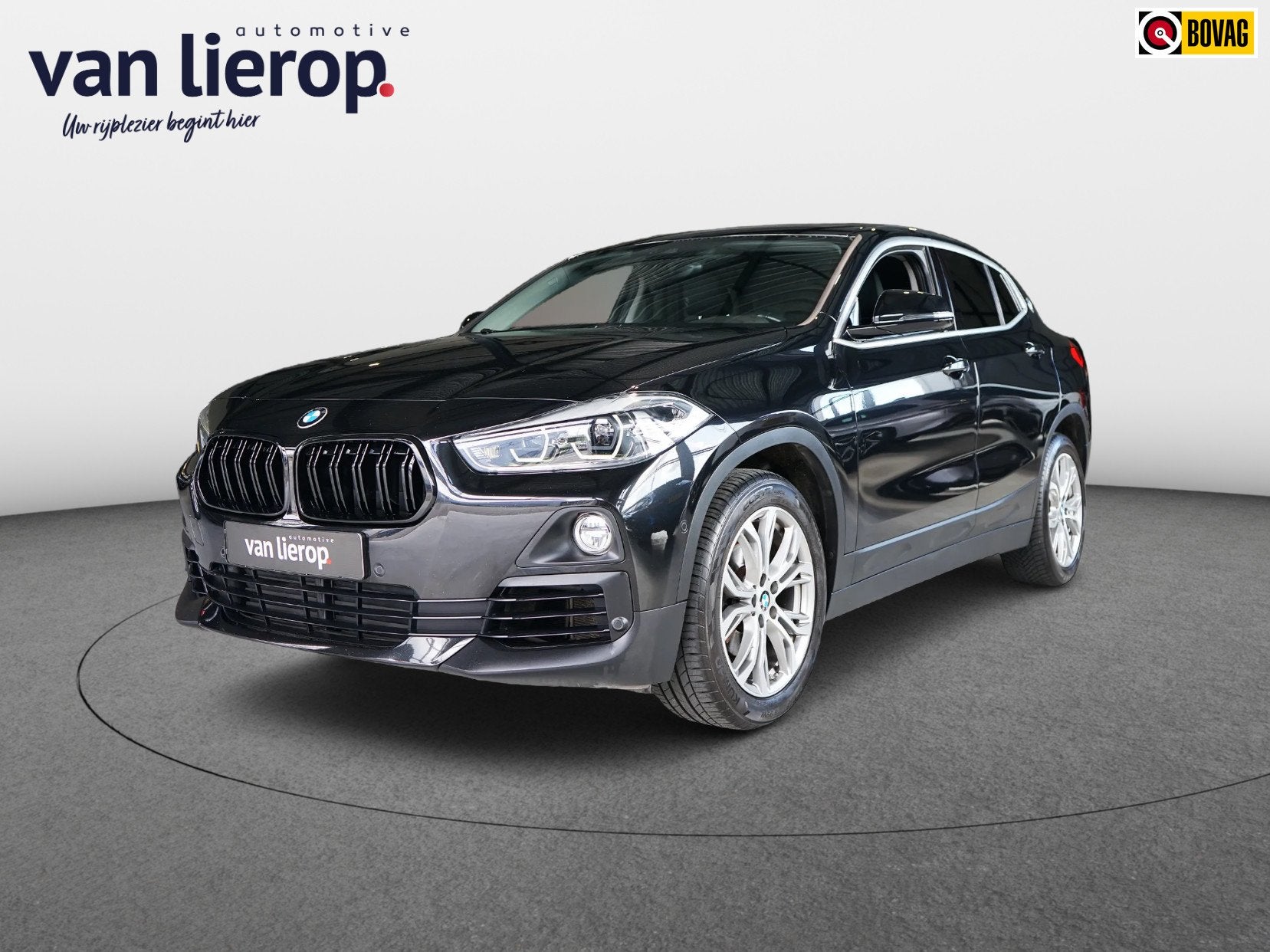 BMW X2 SDrive18i LEDER | AUTOMAAT | SFEERVERLICHTING, Auto's, Gebruikt, Zwart, Leder, Bedrijf