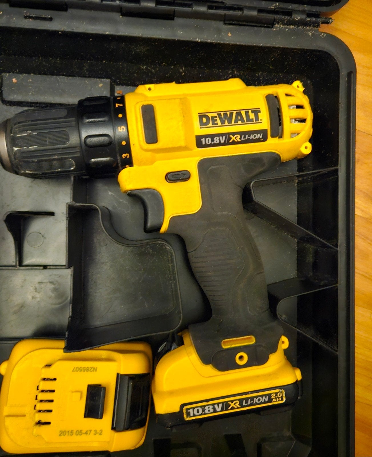 Zo goed als nieuw dewalt bormachine pus 2 accu's lader € 75., Ophalen of Verzenden, Zo goed als nieuw