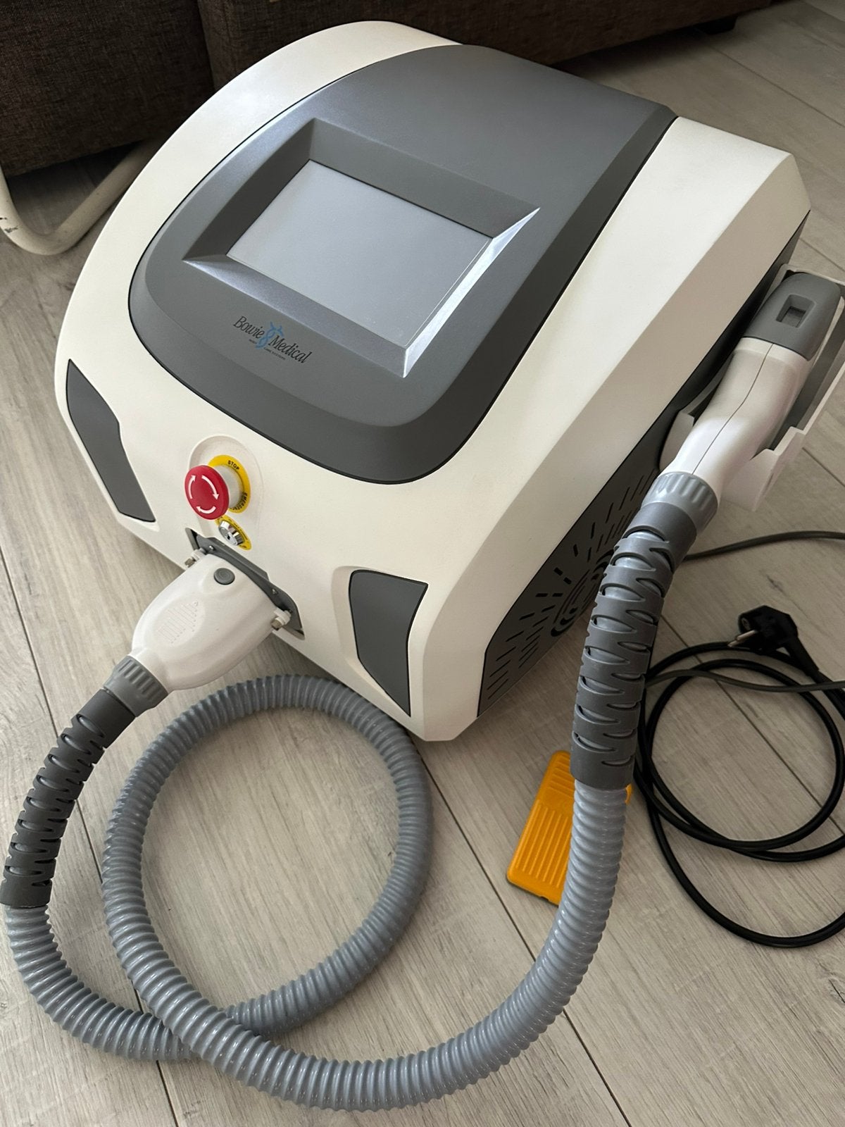 Te koop Professionele IPL Laser als nieuw Huid behandeling, Ophalen, Zo goed als nieuw, Gehele gezicht