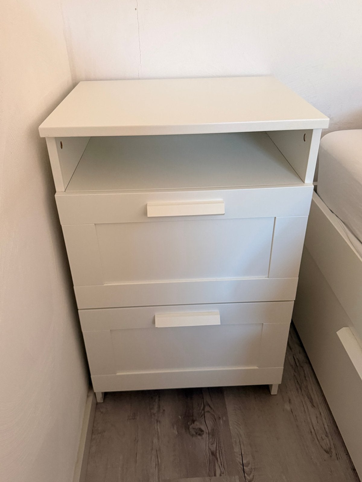 IKEA Brimnes Nachtkastje - Wit met 2 lades, Huis en Inrichting, Ophalen, Gebruikt, 45 tot 65 cm, 70 cm of meer