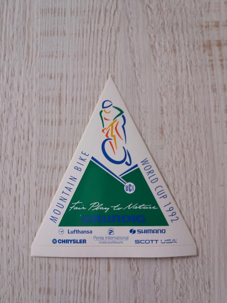 sticker Mountain Bike World Cup 1992 sponsor GRUNDIG, Ophalen of Verzenden, Zo goed als nieuw, Sport