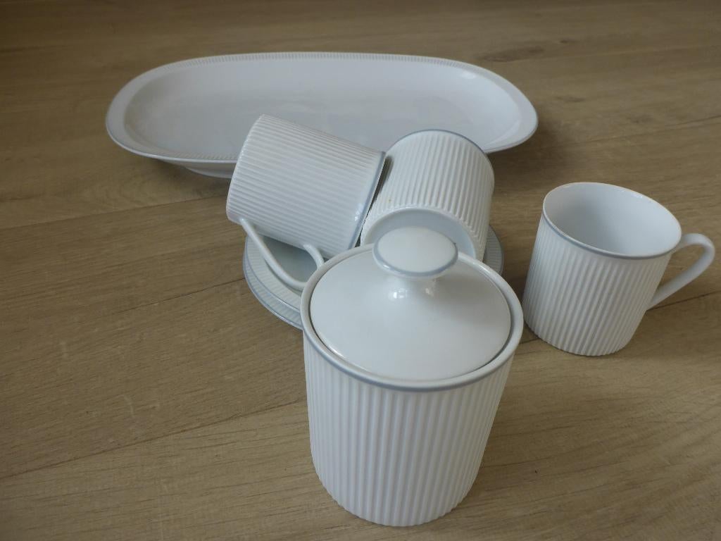 Serviesdelen royal porcelain, model cannelee, grijs randje., Huis en Inrichting, Keuken | Servies, Overige typen, Ophalen of Verzenden