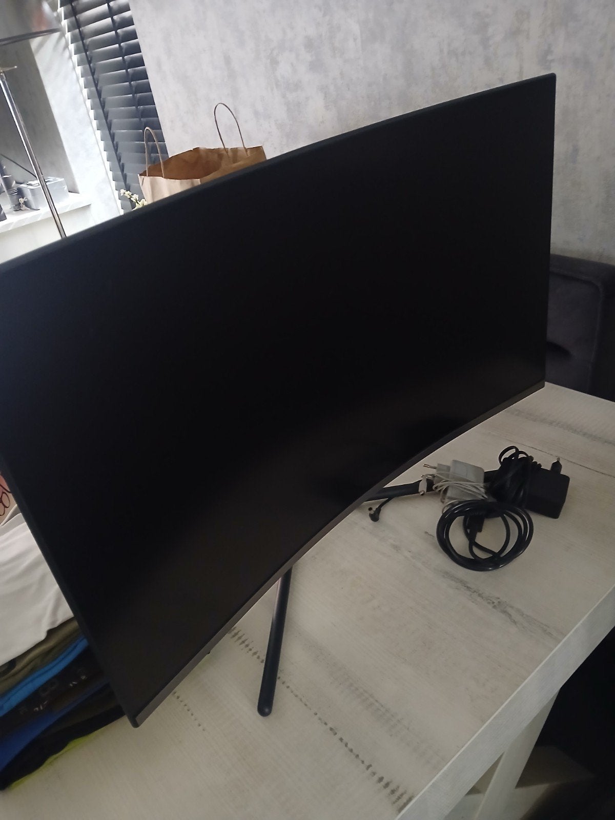 de Samsung UR59C (LU32R590CWUXEN), een 32 inch 4K Curved, Computers en Software, Monitoren, Curved, VA, Ophalen of Verzenden, 60 Hz of minder
