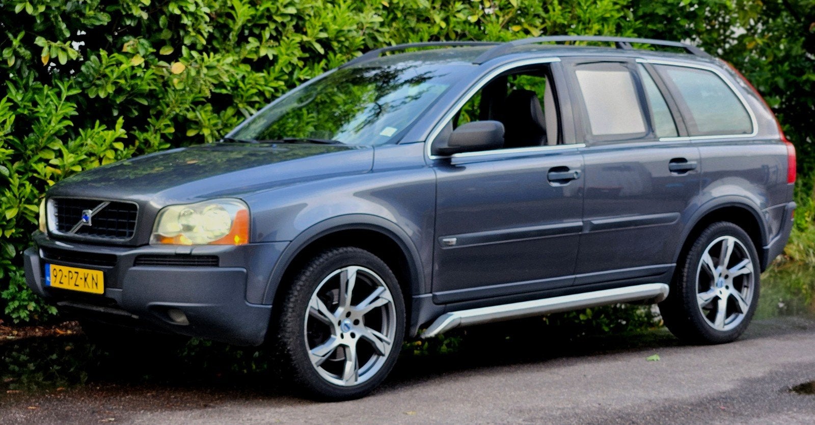 Volvo XC90 2.9 T6/7pers/AUT/2005/4WD, Auto's, Volvo, Zwart, 2037 kg, 7 stoelen, 2922 cc