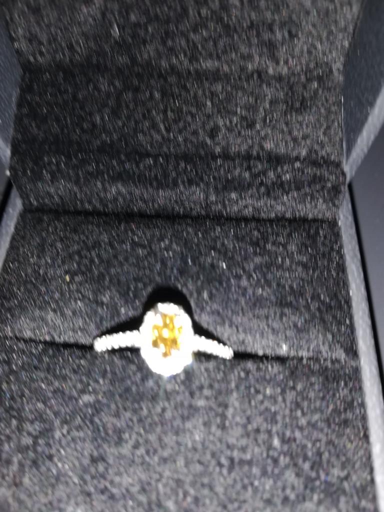 14K Witgouden Ring met Fancy Vivid Yellowish Orange Diamant, Ophalen of Verzenden, Zo goed als nieuw, Met edelsteen, Dame