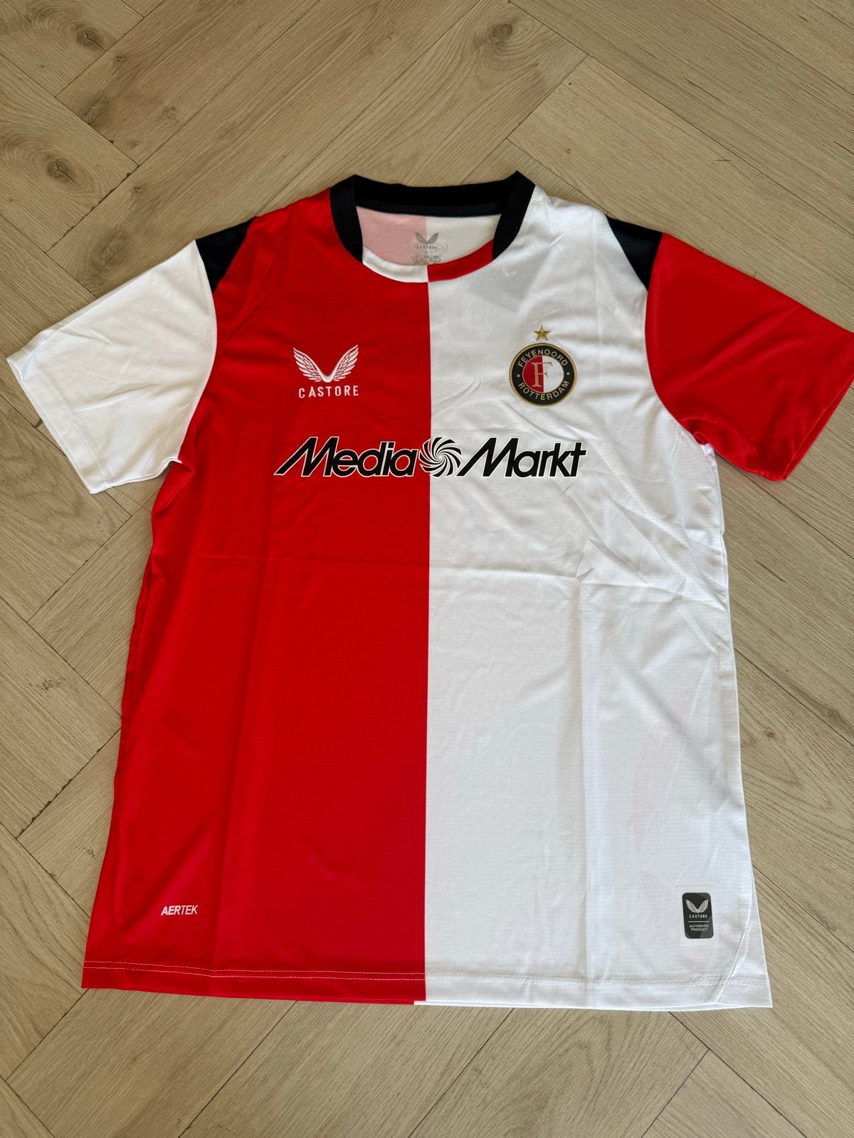 Feyenoord Thuisshirt Maat L, Maat 52/54 (L), Nieuw, Voetbal, Meerkleurig