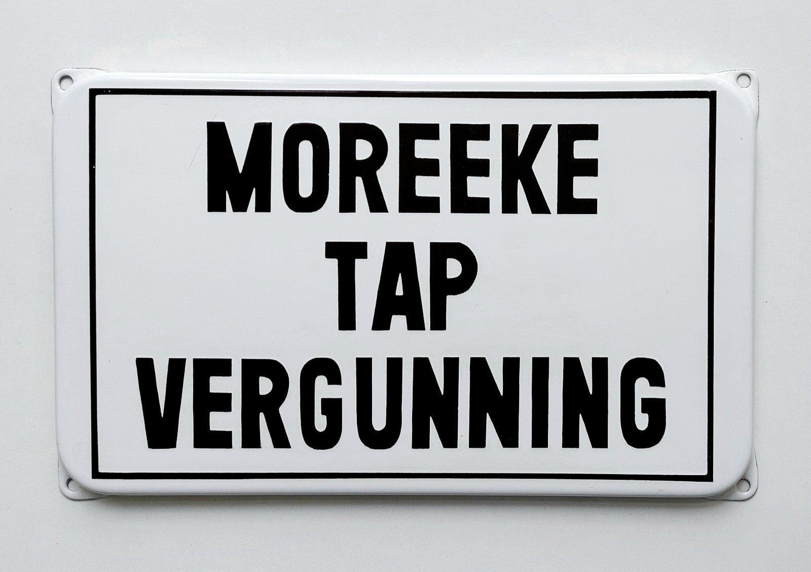 Emaille Bord Reclamebord Moreeke Tap Vergunning Bier Reclame, Verzamelen, Biermerken, Ophalen of Verzenden, Gebruikt, Reclamebord, Plaat of Schild