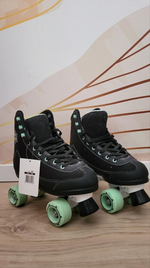 Nijdam Rolschaatsen Maat 39 met Beschermset, Ophalen of Verzenden