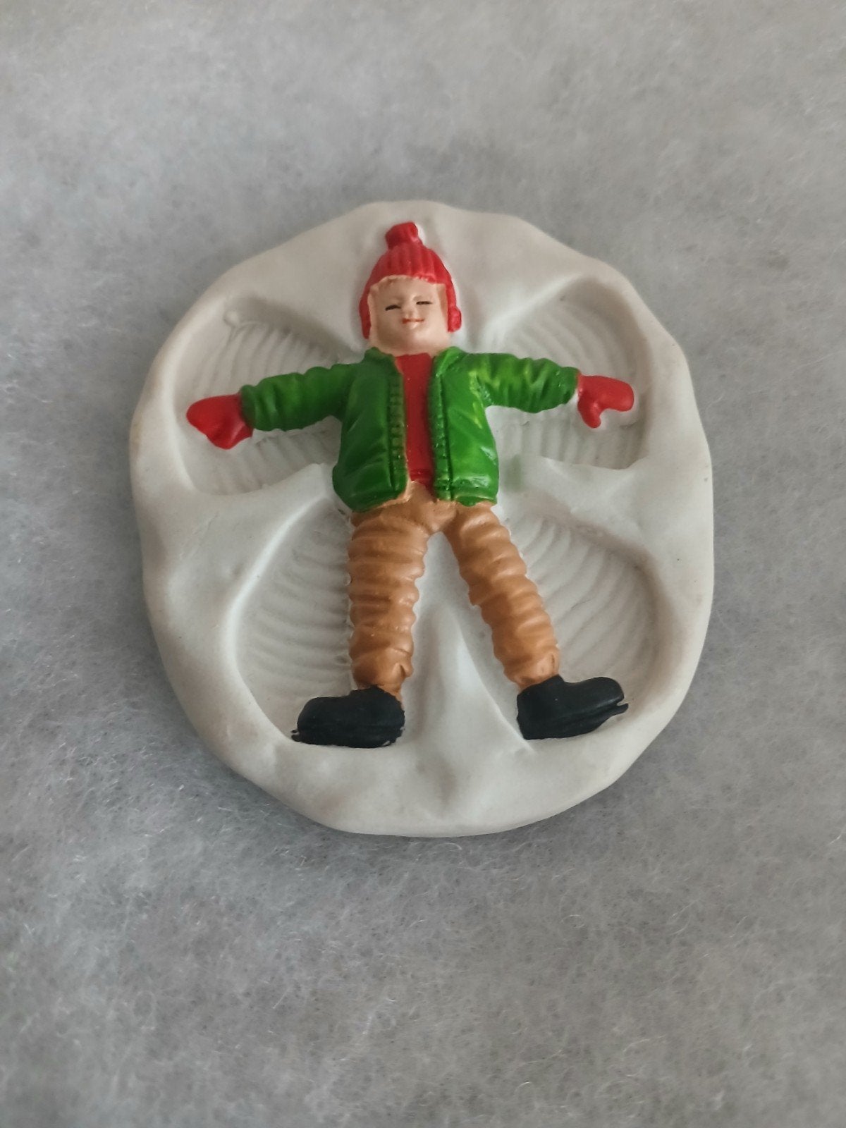 kerstdorp kind in de sneeuw, Diversen, Kerst, Ophalen of Verzenden
