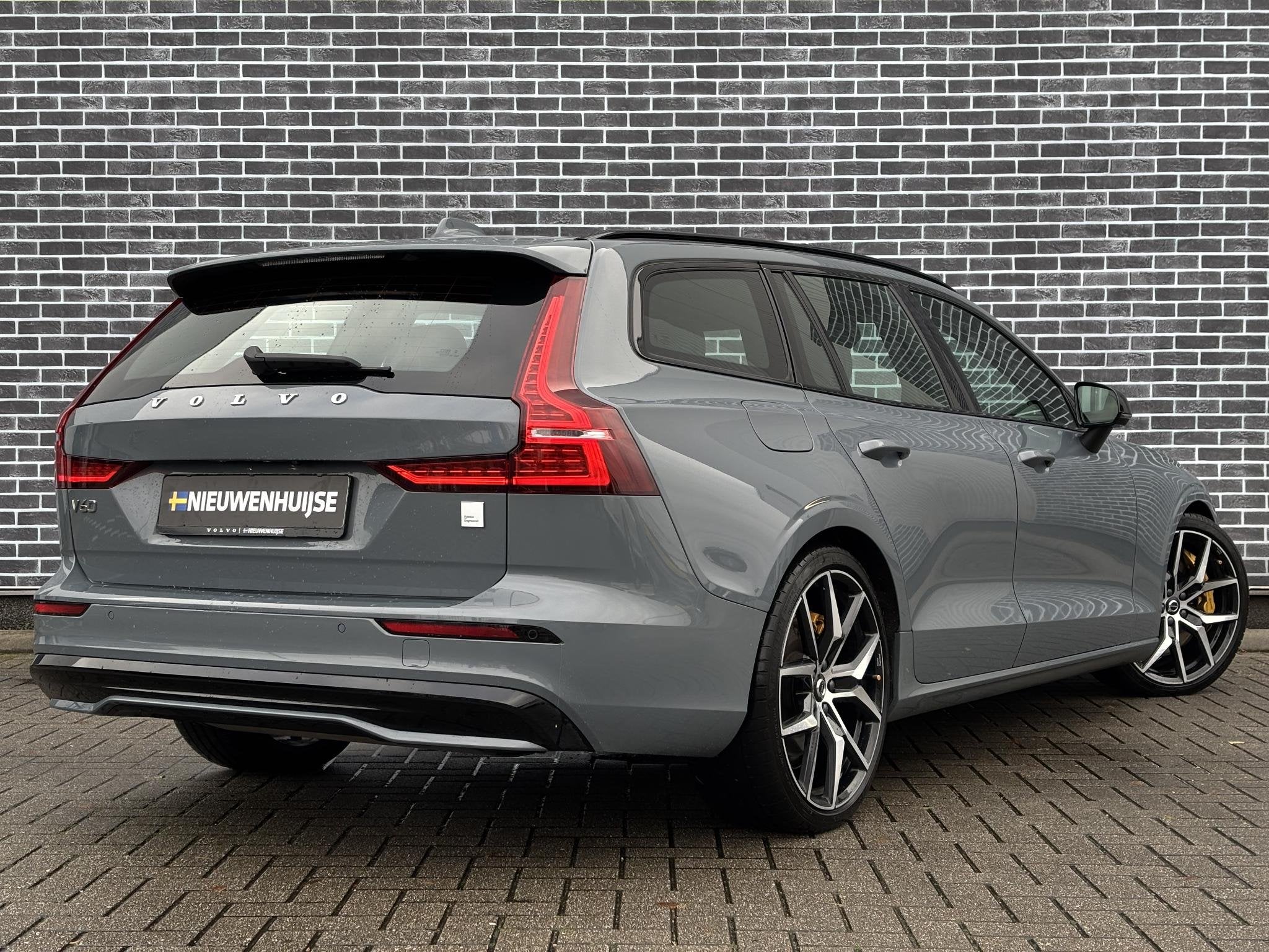 Volvo V60 2.0 T8 Plug-in hybrid AWD Polestar Engineered | Pl, Auto's, Automaat, Gebruikt, Euro 6, 4 cilinders