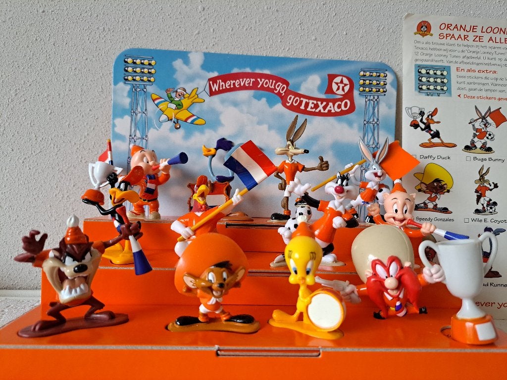 Looney Tunes Holland - oranje EK2004 spaaractie van Texaco, Ophalen of Verzenden, Looney Tunes, Nieuw, Beeldje of Figuurtje