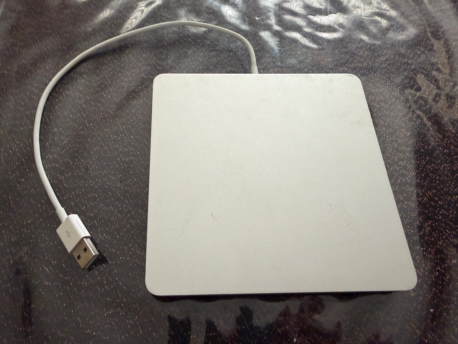  Apple USB SuperDrive - Externe CD/DVD-speler, Computers en Software, Optische drives, Gebruikt, Extern, MacOS, Cd, Ophalen of Verzenden