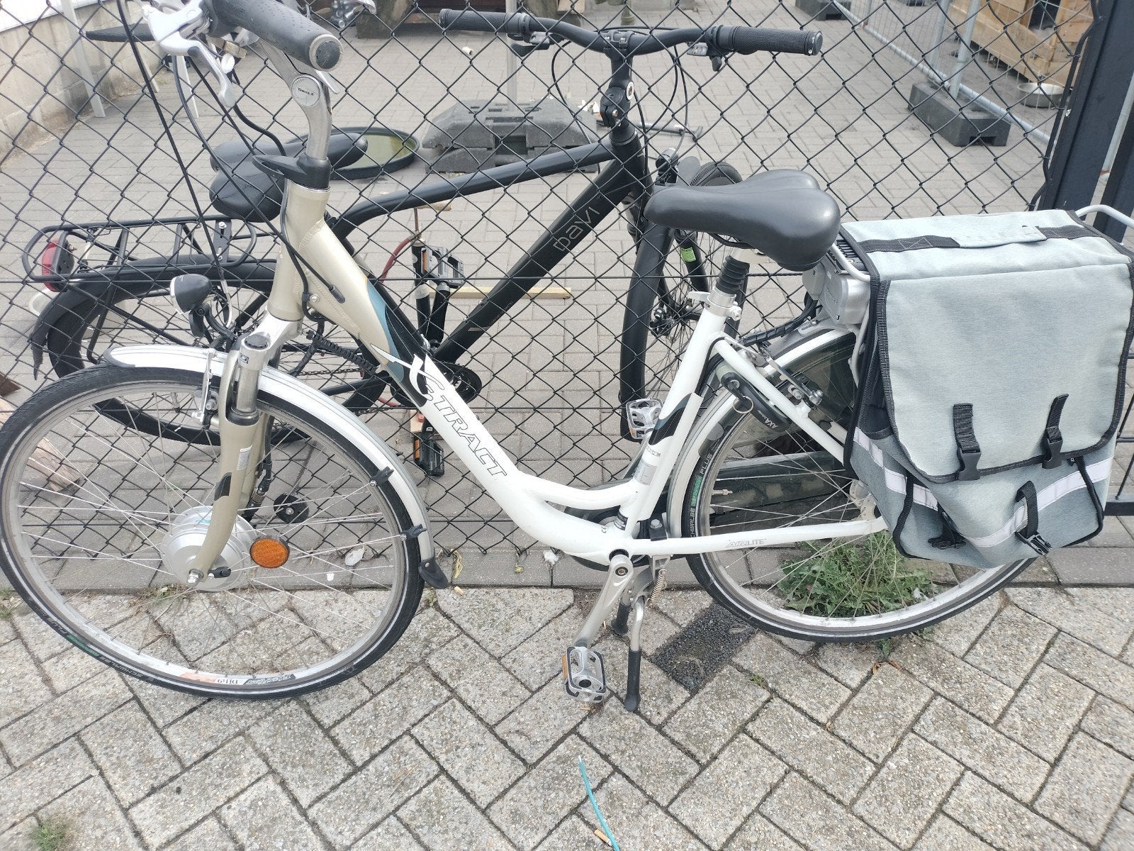 Elektrische fiets -defect !!! scherm is kapot, Gebruikt, 51 tot 55 cm, 30 tot 50 km per accu, Ophalen