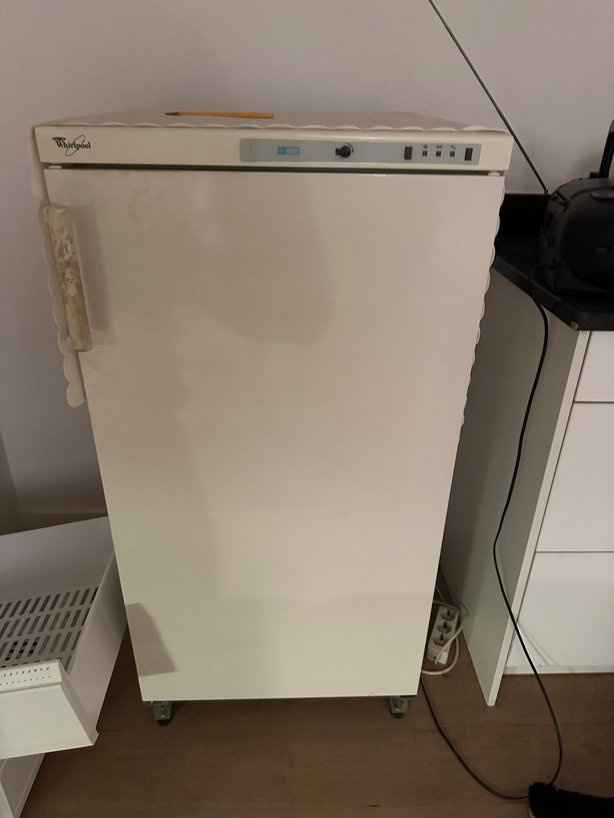 Whirlpool vriezer, Ophalen, 150 tot 200 liter, Gebruikt, Met aparte vriezer