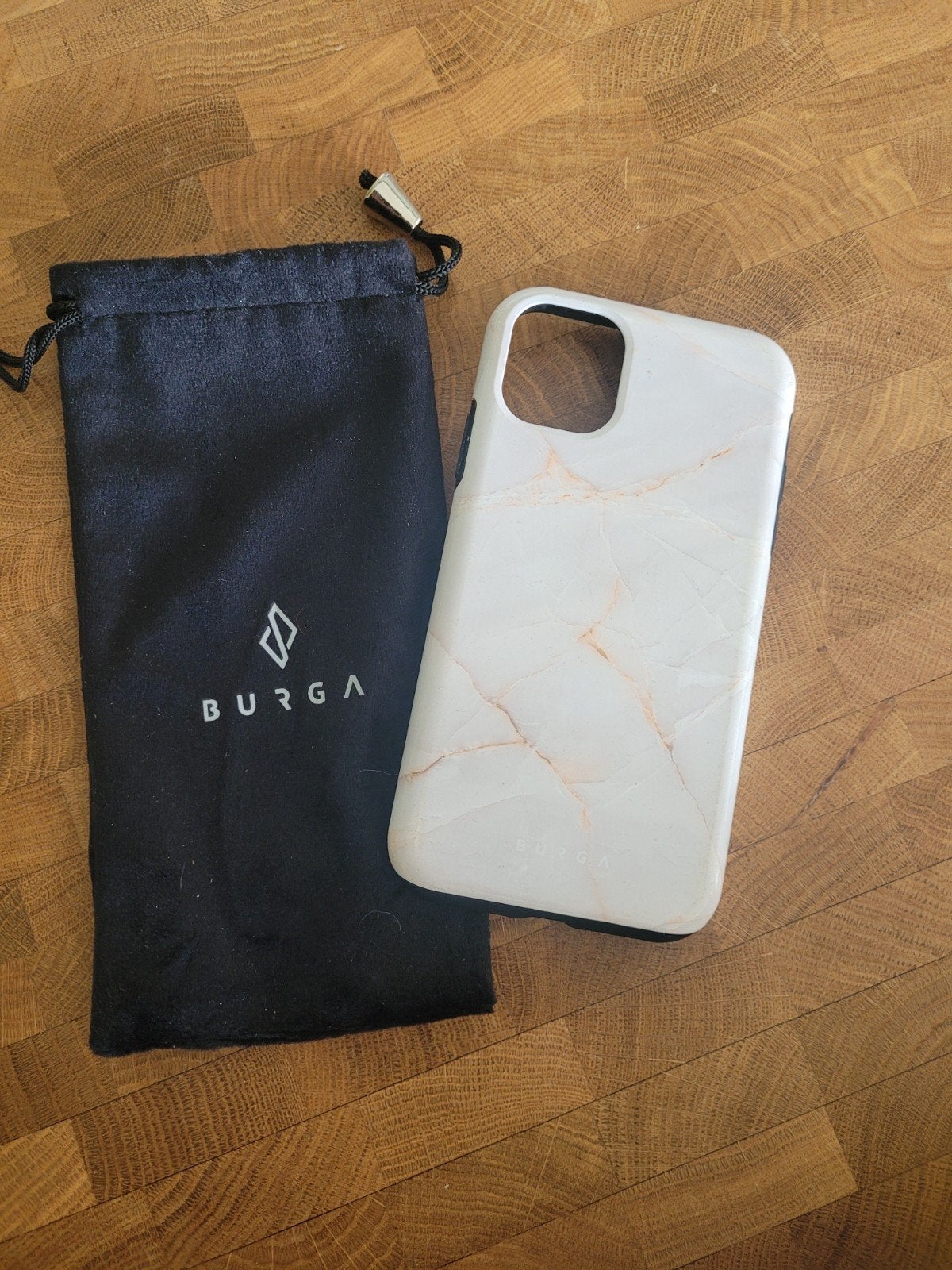 Burga iPhone 11 hoesje - Wit marmer met roze accenten, Kunststof, IPhone 11, Hoesje of Tasje, Ophalen of Verzenden