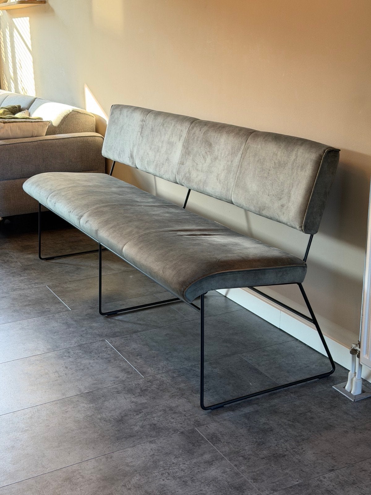 Moderne eetbank met metalen onderstel, Ophalen, Minder dan 75 cm, 150 tot 200 cm, Driepersoons