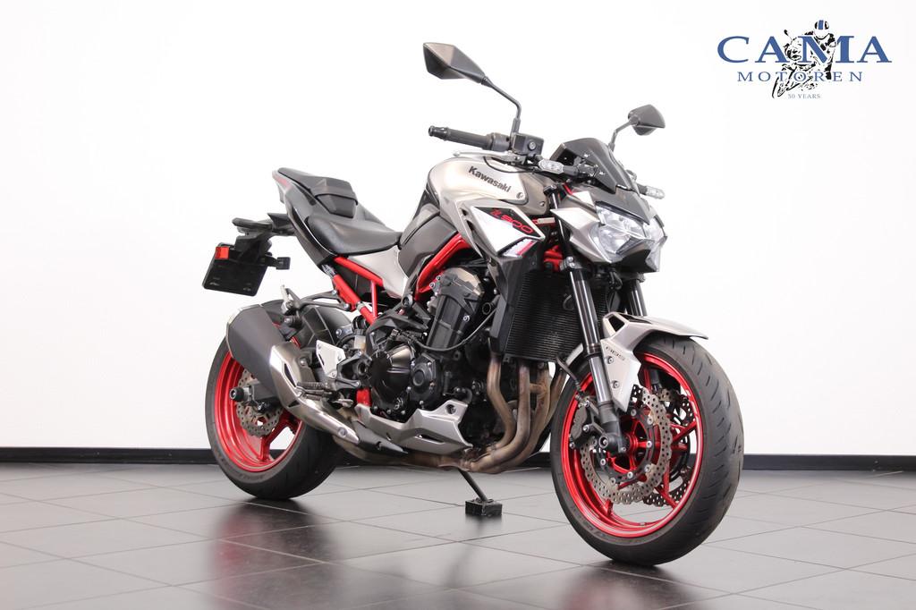 Kawasaki Z 900 (bj 2023), Naked bike