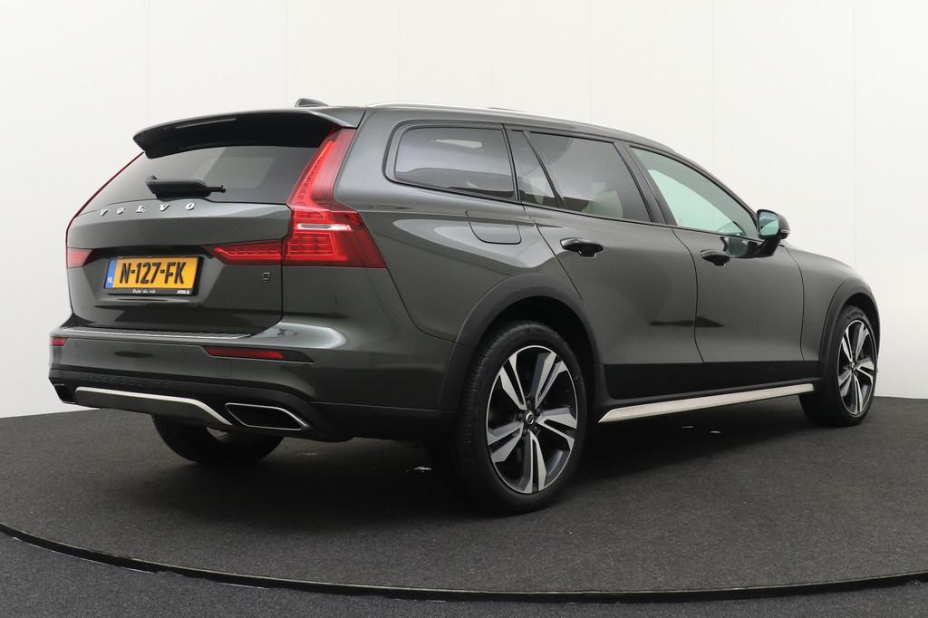 Volvo V60 Cross Country B5 265PK Aut Inscription Pano-dak Ma, 15 km/l, Euro 6, 4 cilinders, Vierwielaandrijving