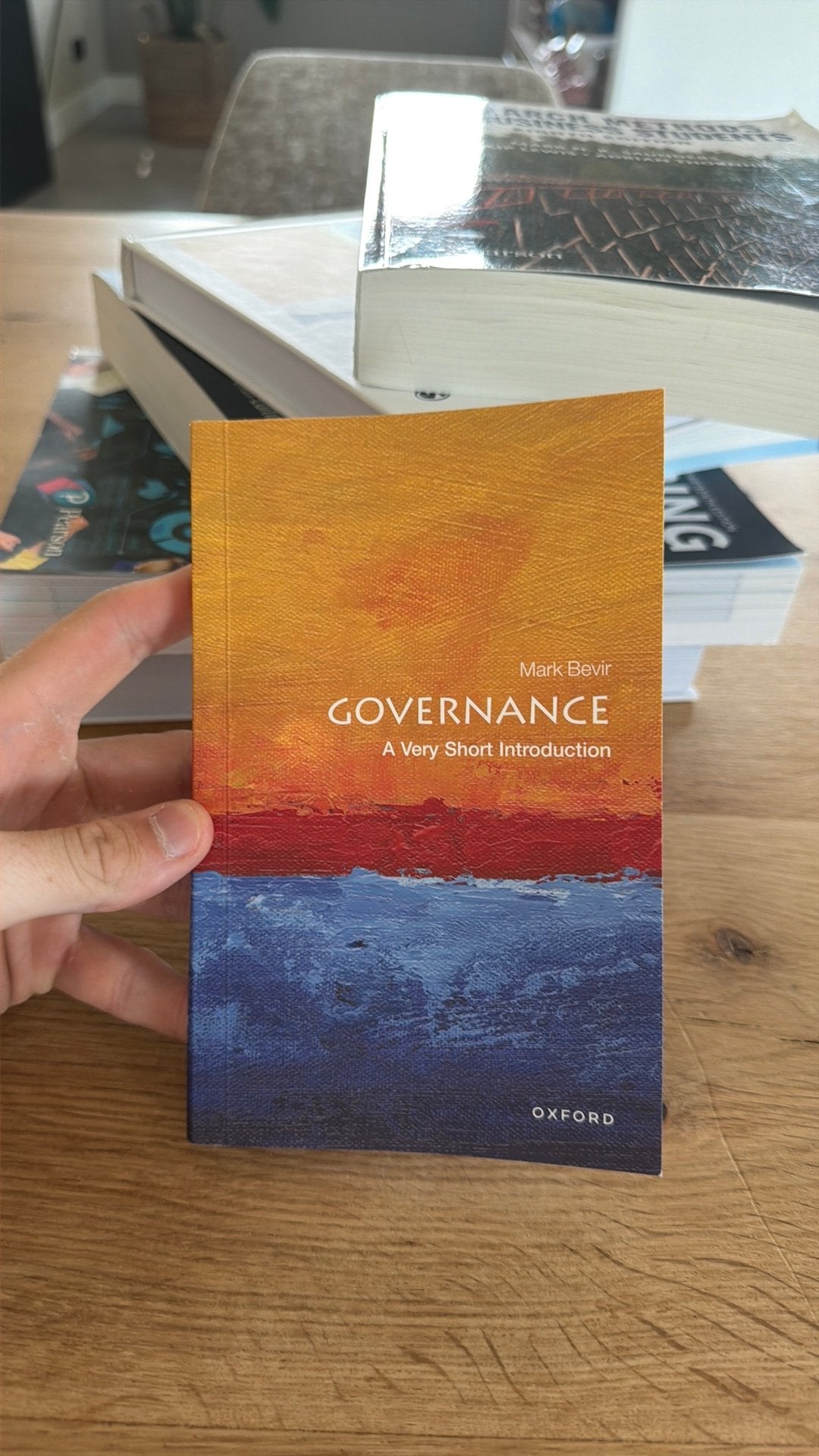 NieuwBoek Mark Bevir - Governance: A Very Short Introduction, Boeken, E-books, Mark Bevir