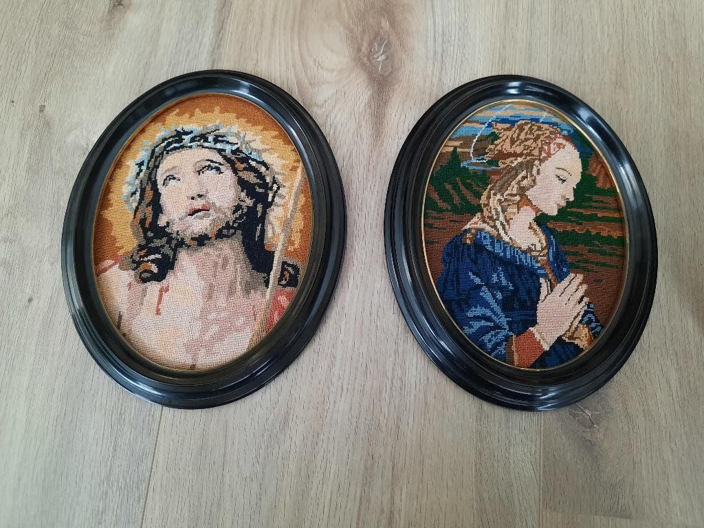 2 geborduurde schilderijen van Christus en Maria, Ophalen