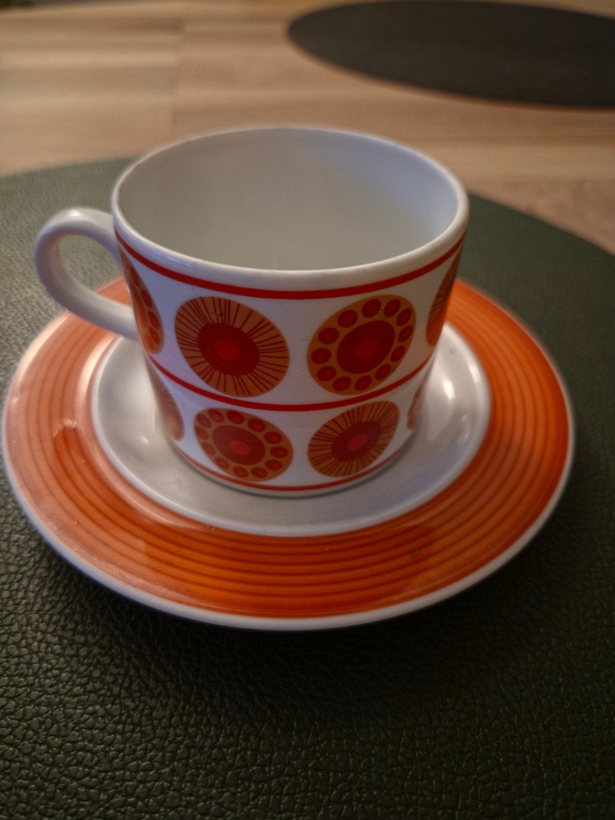 Vintage kop en schotel, oranje/rood patroon, Antiek en Kunst, Ophalen of Verzenden