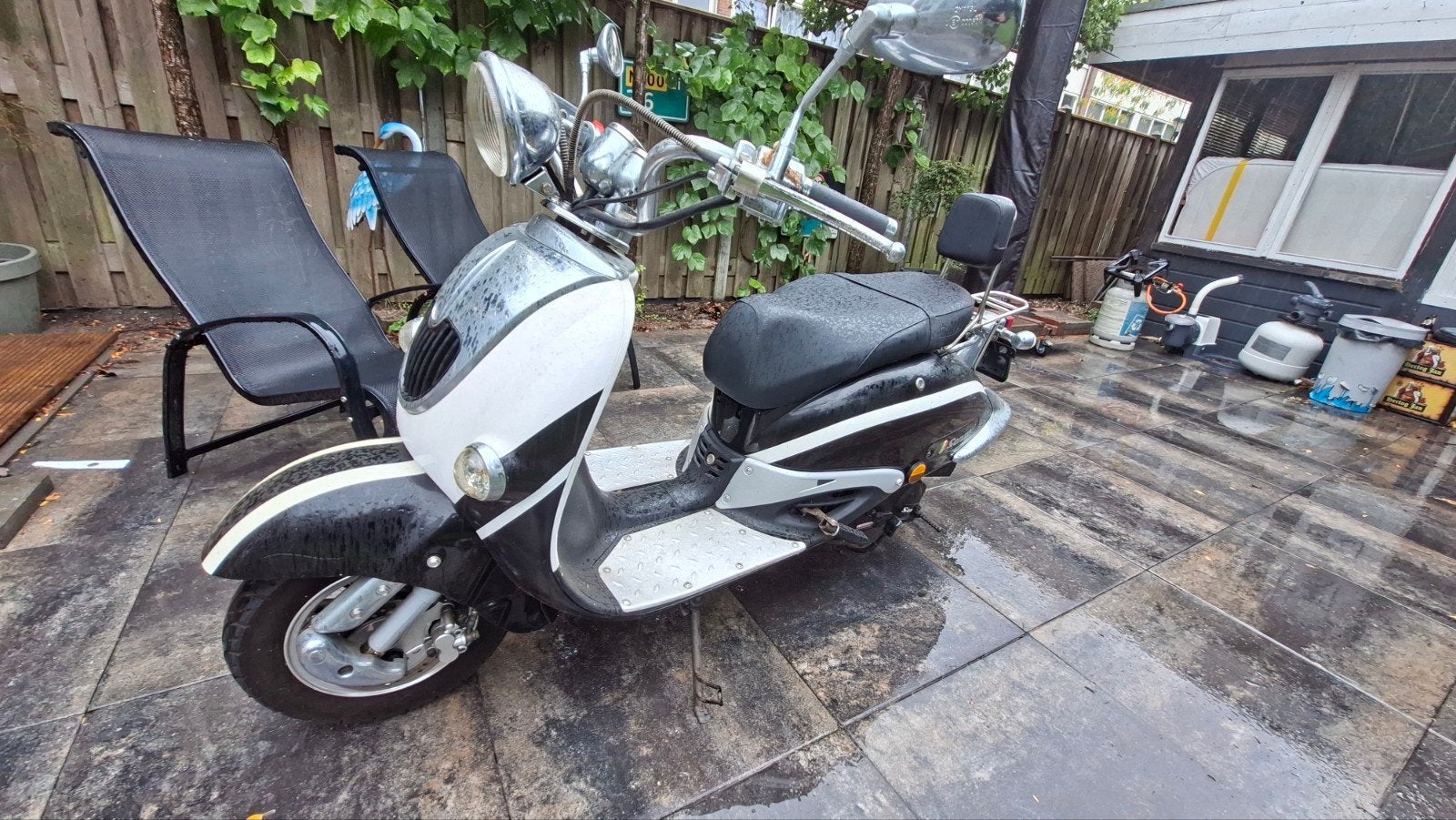 Senzo Scooter - Zwart/Wit,, Ophalen, Gebruikt, Maximaal 45 km/u, Senzo
