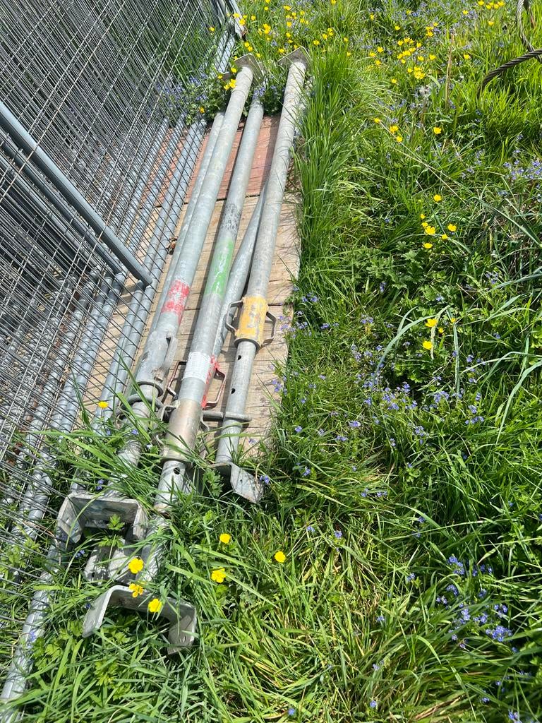 Diverse bouwstempels en steigeronderdelen, Doe-het-zelf en Verbouw, Ophalen of Verzenden, Gebruikt, Overige typen, 2 tot 5 meter