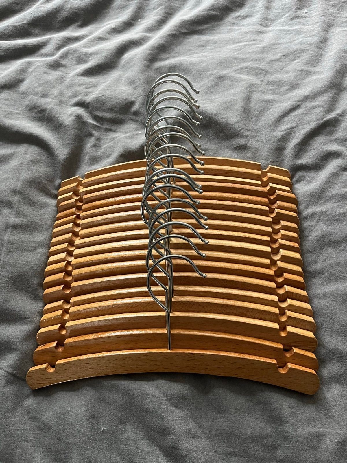Houten baby/kinder kledinghangers, 18 stuks, Ophalen of Verzenden, Gebruikt, Hout, Kinderen