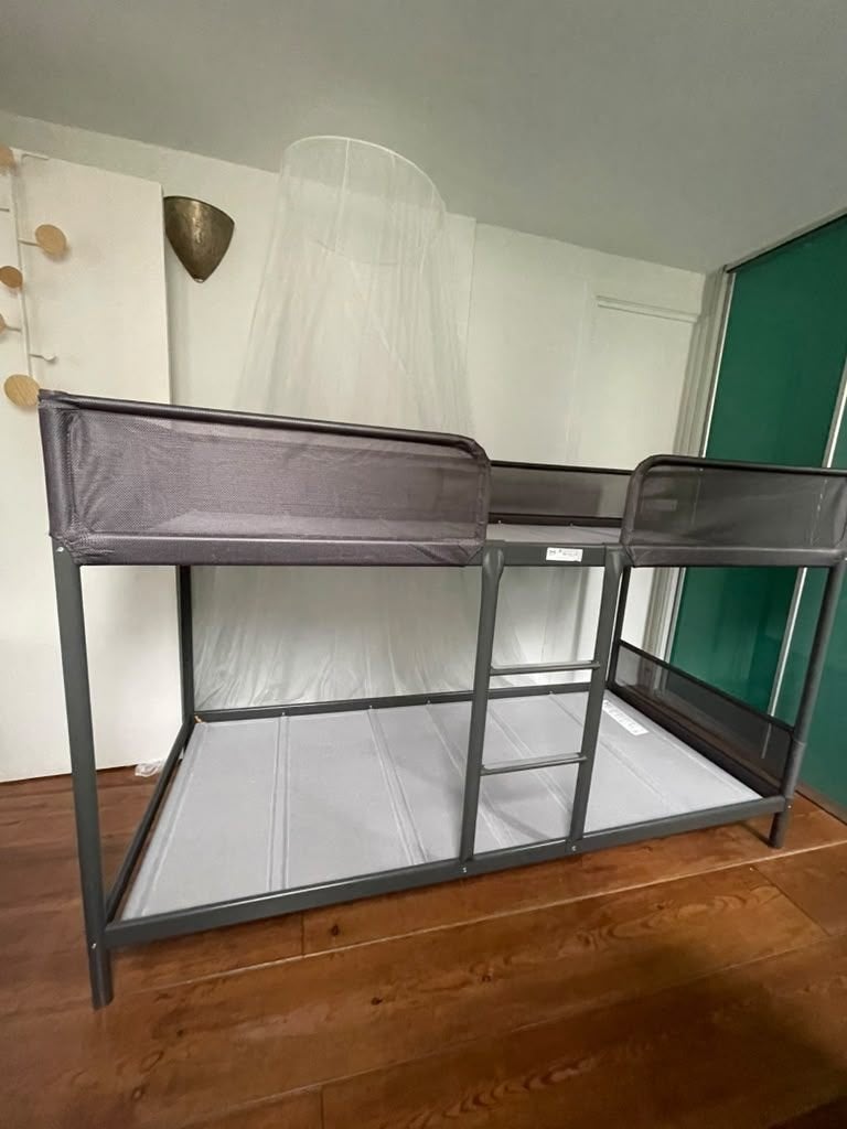 IKEA TUFFING Stapelbed Metaal Donkergrijs - Zeer Goede Staat, Ophalen, 90 cm, TUFFING Bunk bed frame, dark grey, 90x200 cm, Tweepersoons
