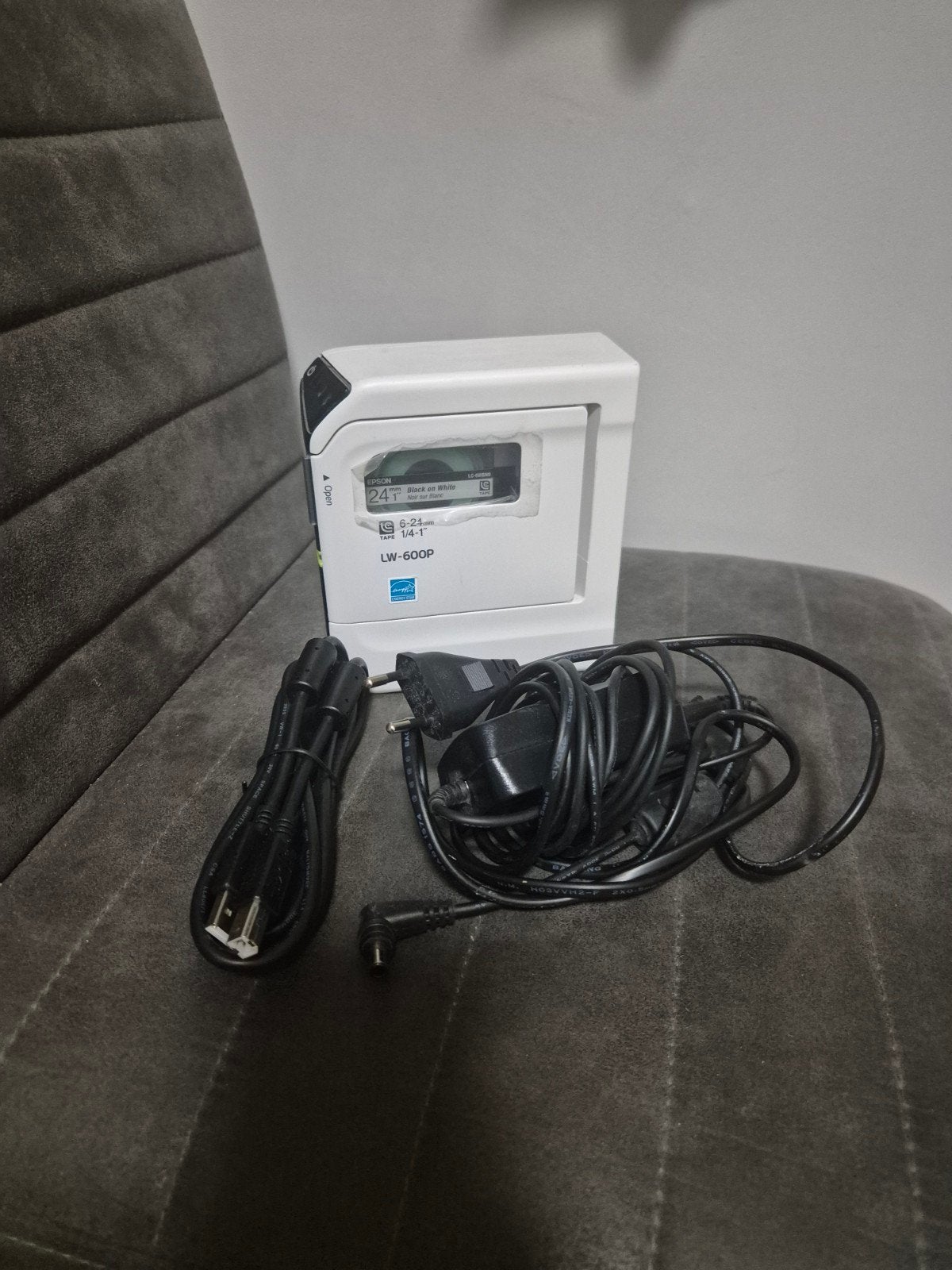 Epson LabelWorks LW-600P Labelprinter met adapter, Computers en Software, Labelprinters, Ophalen of Verzenden, Zo goed als nieuw
