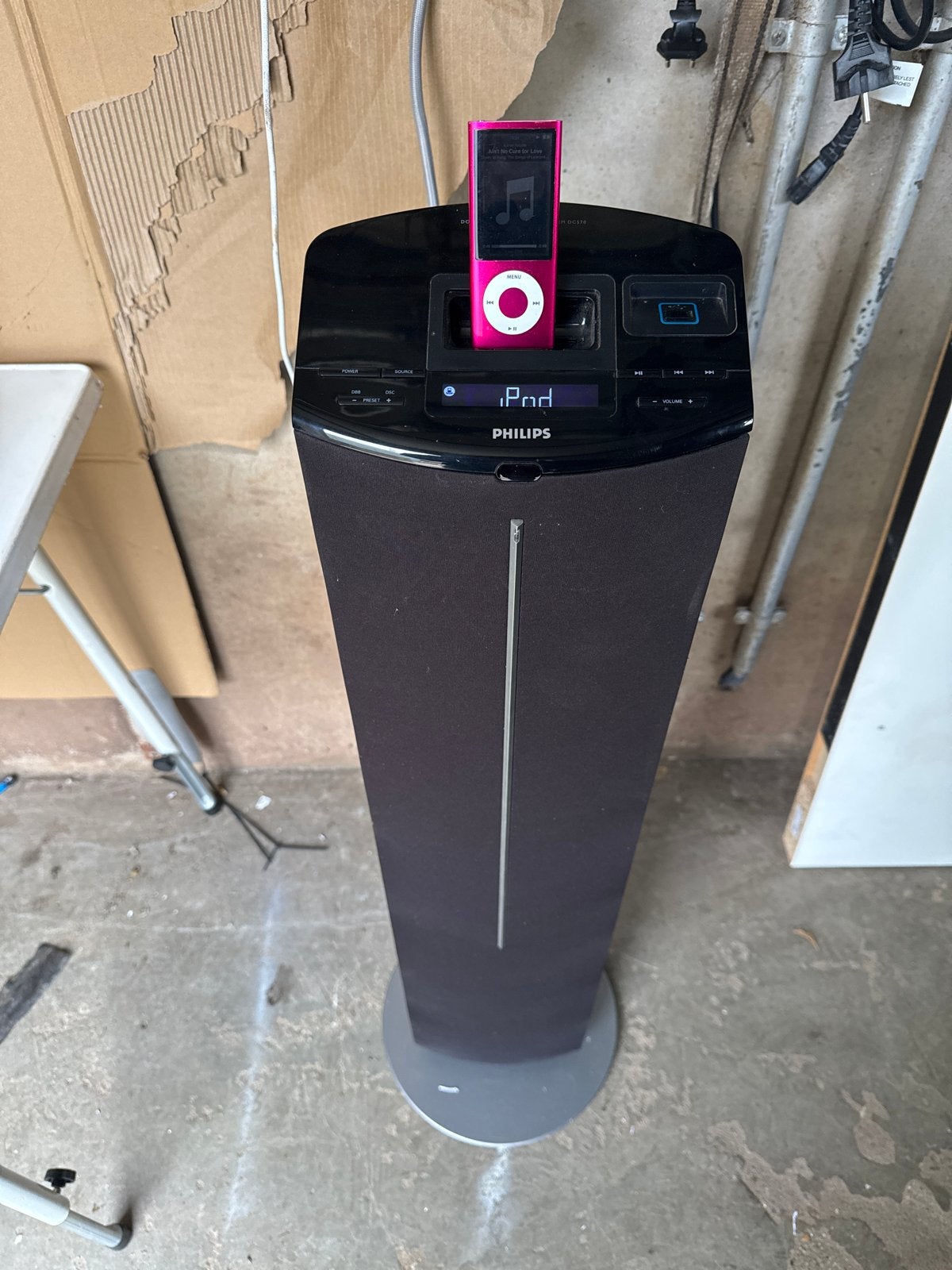 Philips DC570 iPod/aux/USB  Docking Entertainment System, Philips, Gebruikt, MP3-aansluiting, Ophalen of Verzenden