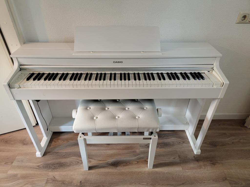 Casio Celviano AP-470 digitale piano met kruk, Muziek en Instrumenten, Ophalen, Wit, Digitaal, Zo goed als nieuw
