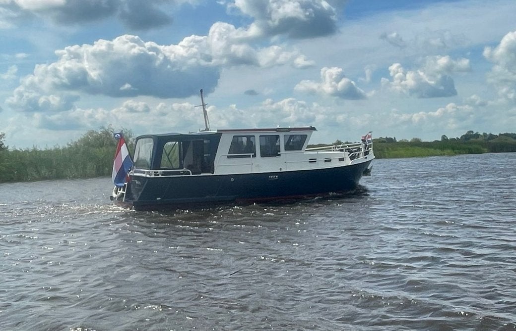 Mooi stoer schip 9.60x 3.30 doorvaart 2.45, 10 m, Gebruikt, Binnenboordmotor, Walstroom