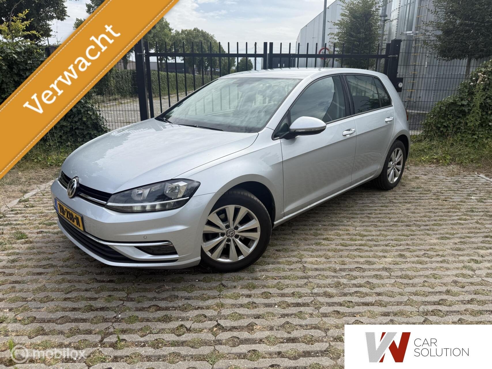 Volkswagen Golf 1.0 TSI Highline NAP AUTOMAAT CARPLAY CLIMA, Gebruikt, Euro 6, 620 kg, Origineel Nederlands