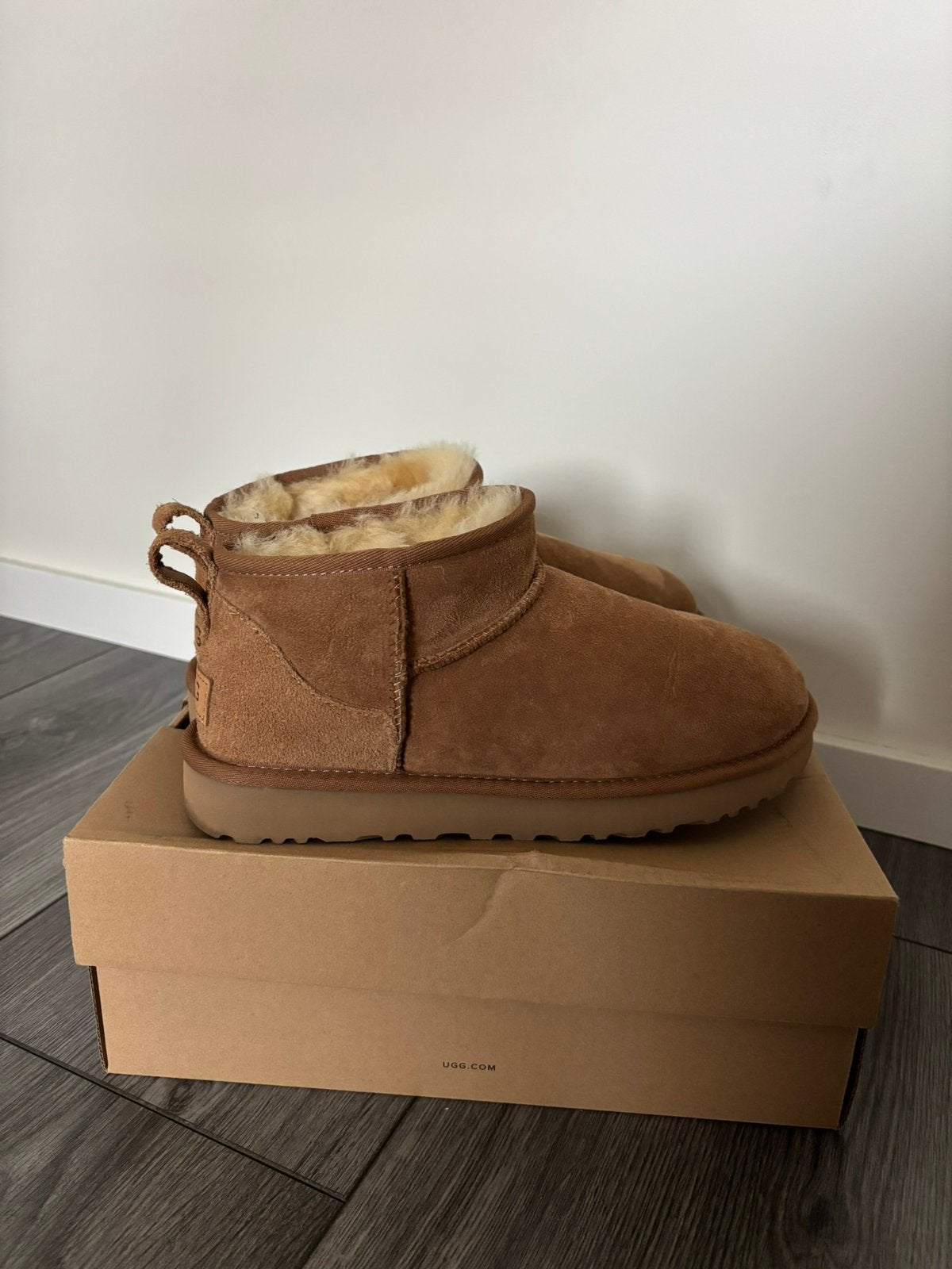 Orginele uggs bruin maat 40 nog nieuw! Inclusief doos, Ophalen of Verzenden, Nieuw, Bruin