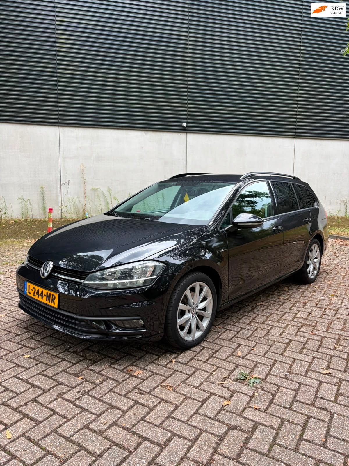 Volkswagen Golf Variant 1.6 TDI Trendline, Auto's, Gebruikt, 4 cilinders, 116 pk, Zwart