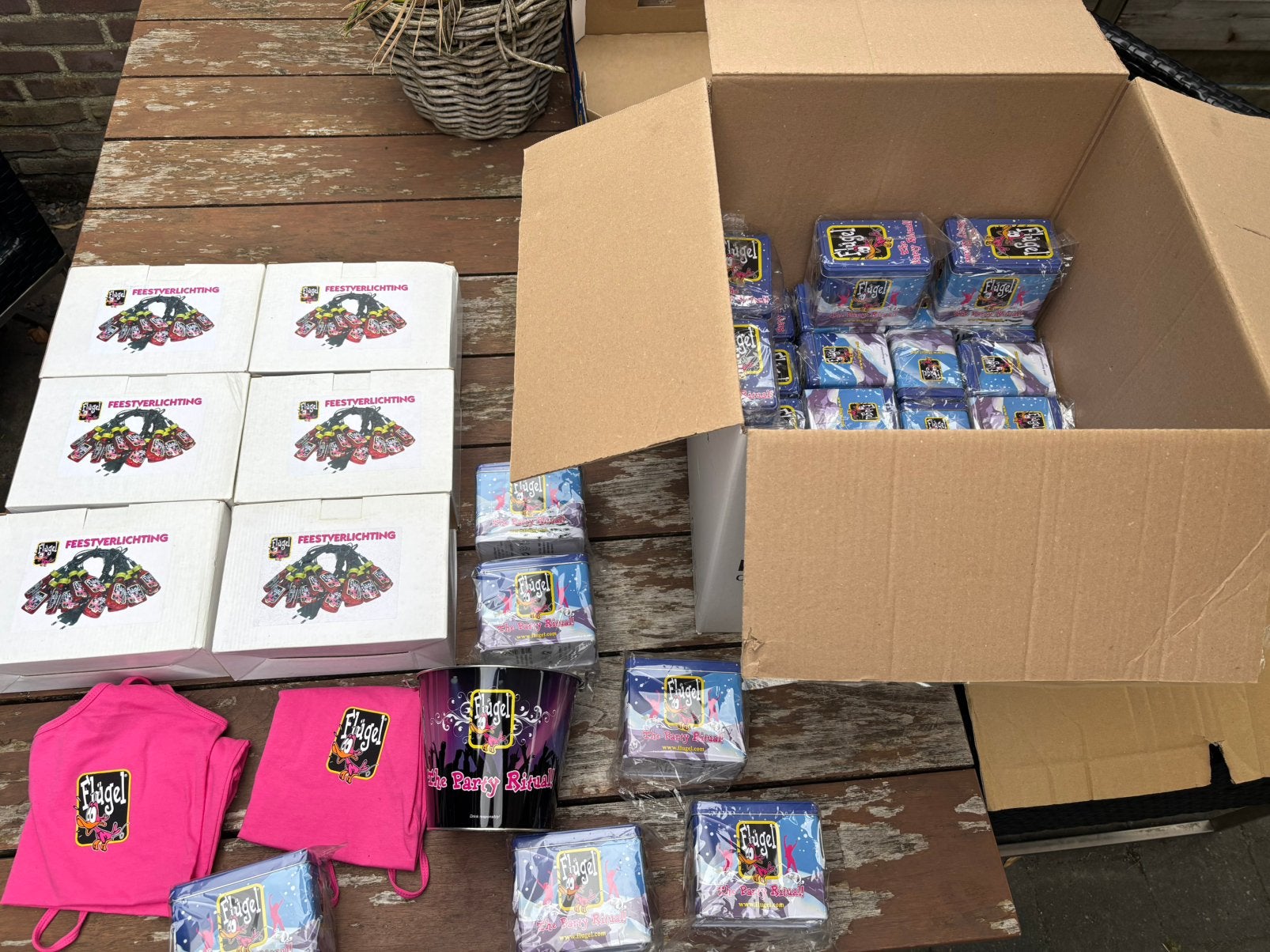 Flügel feestverlichting 6 x plus 30 blikken 85,00 inc verzen, Verzenden, Nieuw, Versiering, Verjaardag