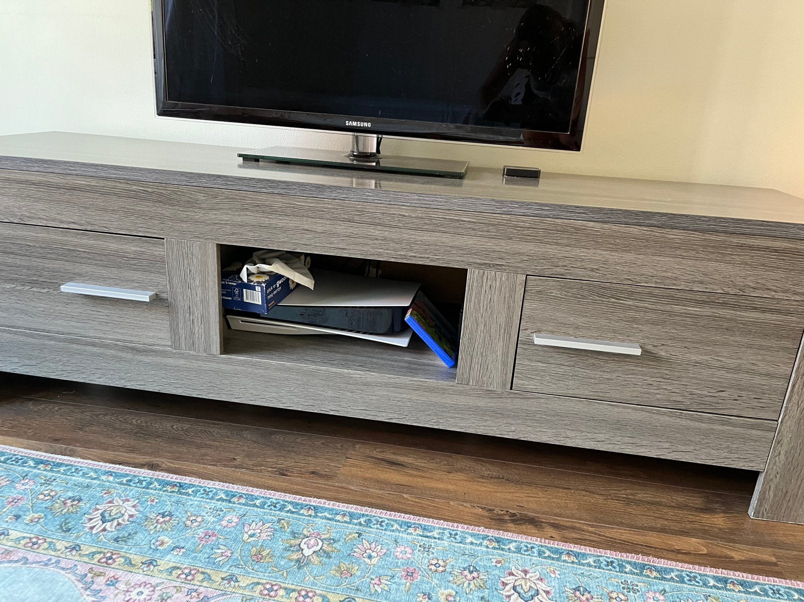 Gratis tv kastje, Ophalen