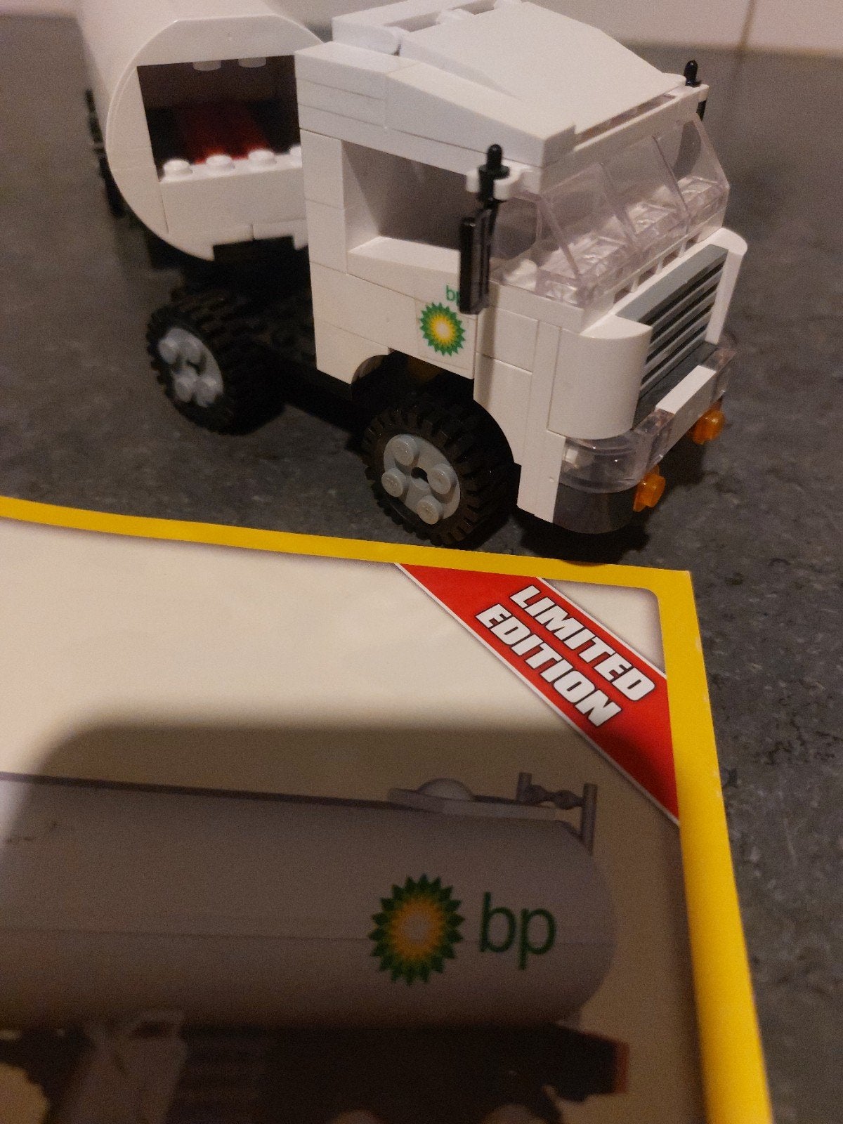 Cobi BP Tankwagen - Limited Edition (paar onderdelen missen), Ophalen of Verzenden, Gebruikt, Overige merken