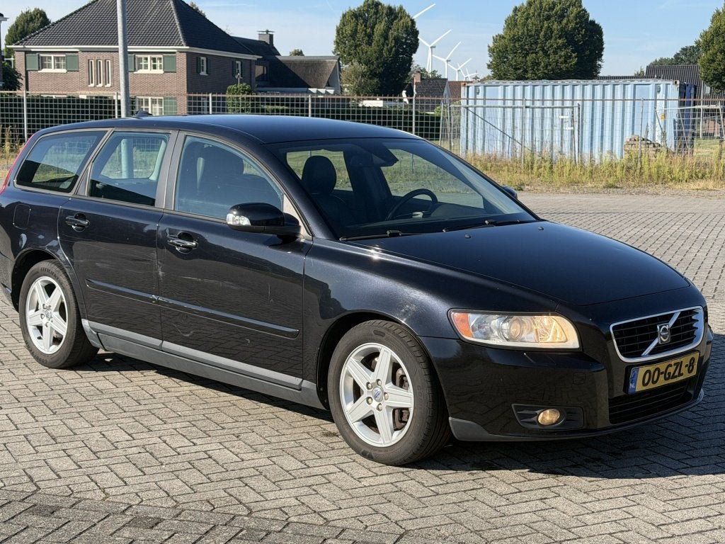Volvo V50 2.0 D Kinetic AUTOMAAT APK BIJ AFLEVERING, Auto's, Volvo, Automaat, 136 pk, Gebruikt, 4 cilinders