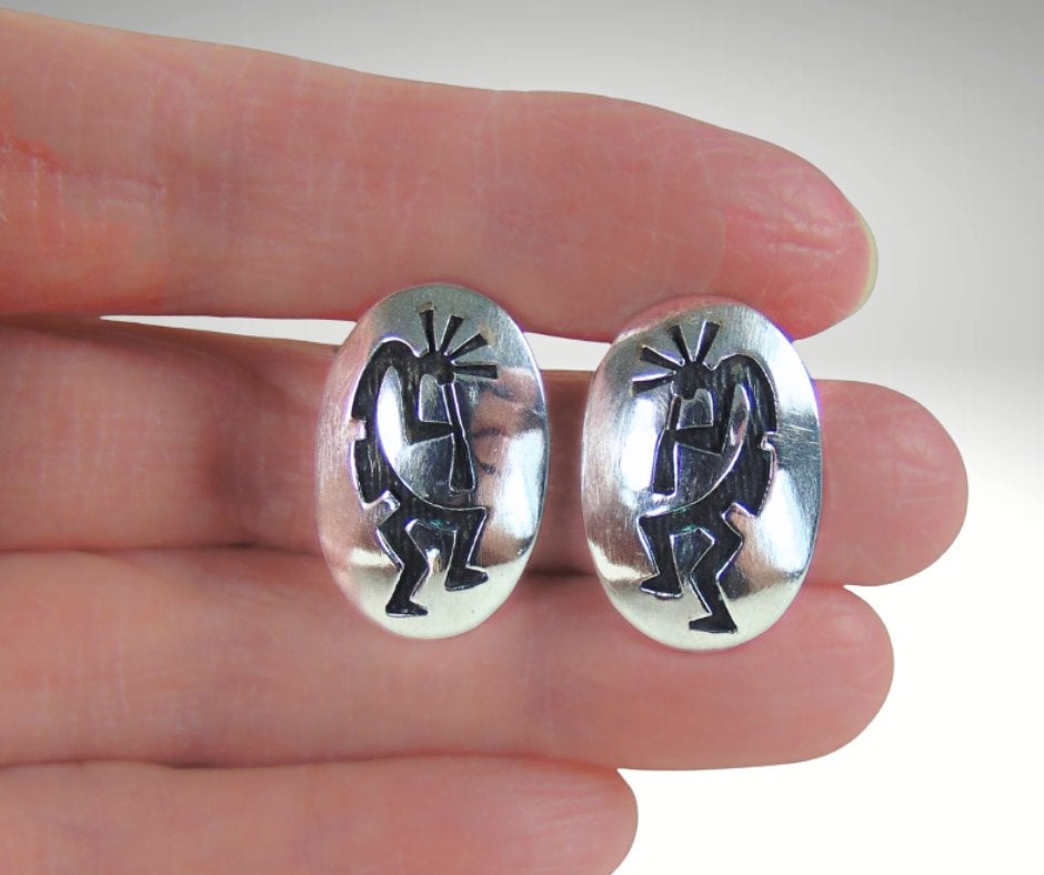 Prachtige zilveren NAVAJO ovale kokopelli overlay oorbellen!, Verzenden, Nieuw, X, Knopjes of Stekers