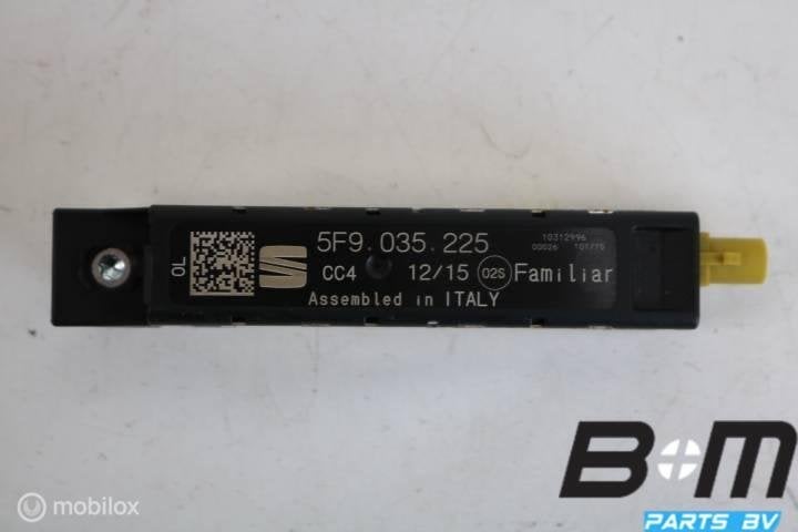 Antenneversterker AM / FM links Seat Leon 5F, Gebruikt